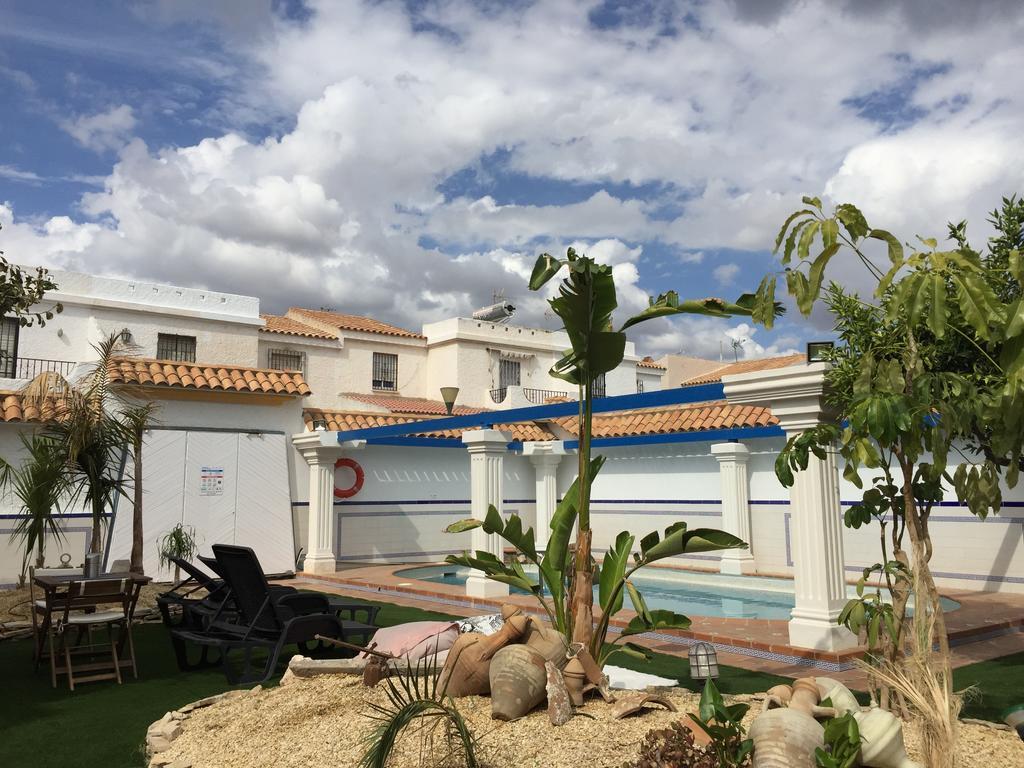 16:9 Los Molinos Suites Almería Szoba fotó